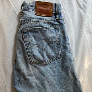 LEVIS WEDGIE JEANS